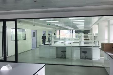 打造辦公室輕奢感—辦公室玻璃隔斷